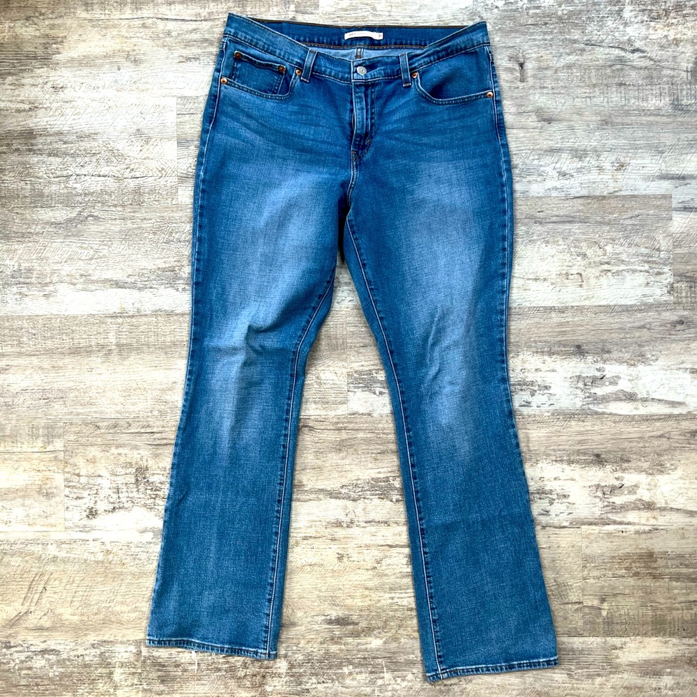 Levi’s 415 relaxed bootcut jeans